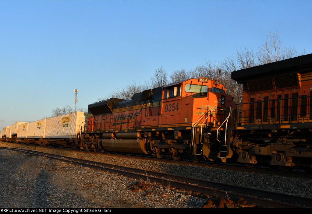 BNSF 9354